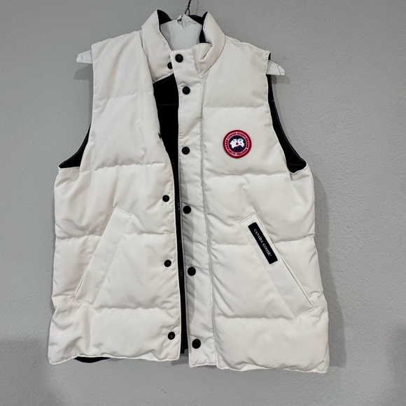 Canada Goose Kids White Vanier Down Vest - Picture 1 of 4